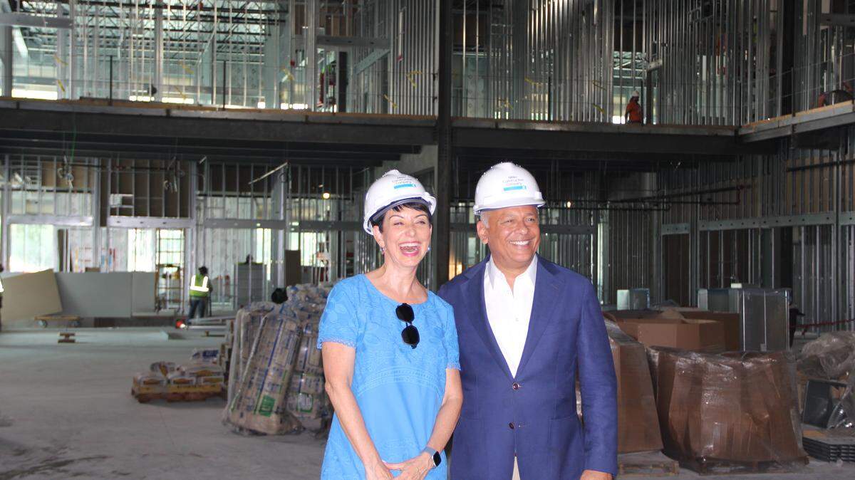 Belkys Nerey and Craig Stevens, longtime WSVN-7 News anchors, toured their new offices for the first time. Belkys Nerey and Craig Stevens, longtime WSVN-7 News anchors, toured their new offices for the first time.